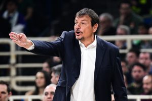 Ergin Ataman la vuelve a liar: “Quiero quejarme de algunos jugadores como…”