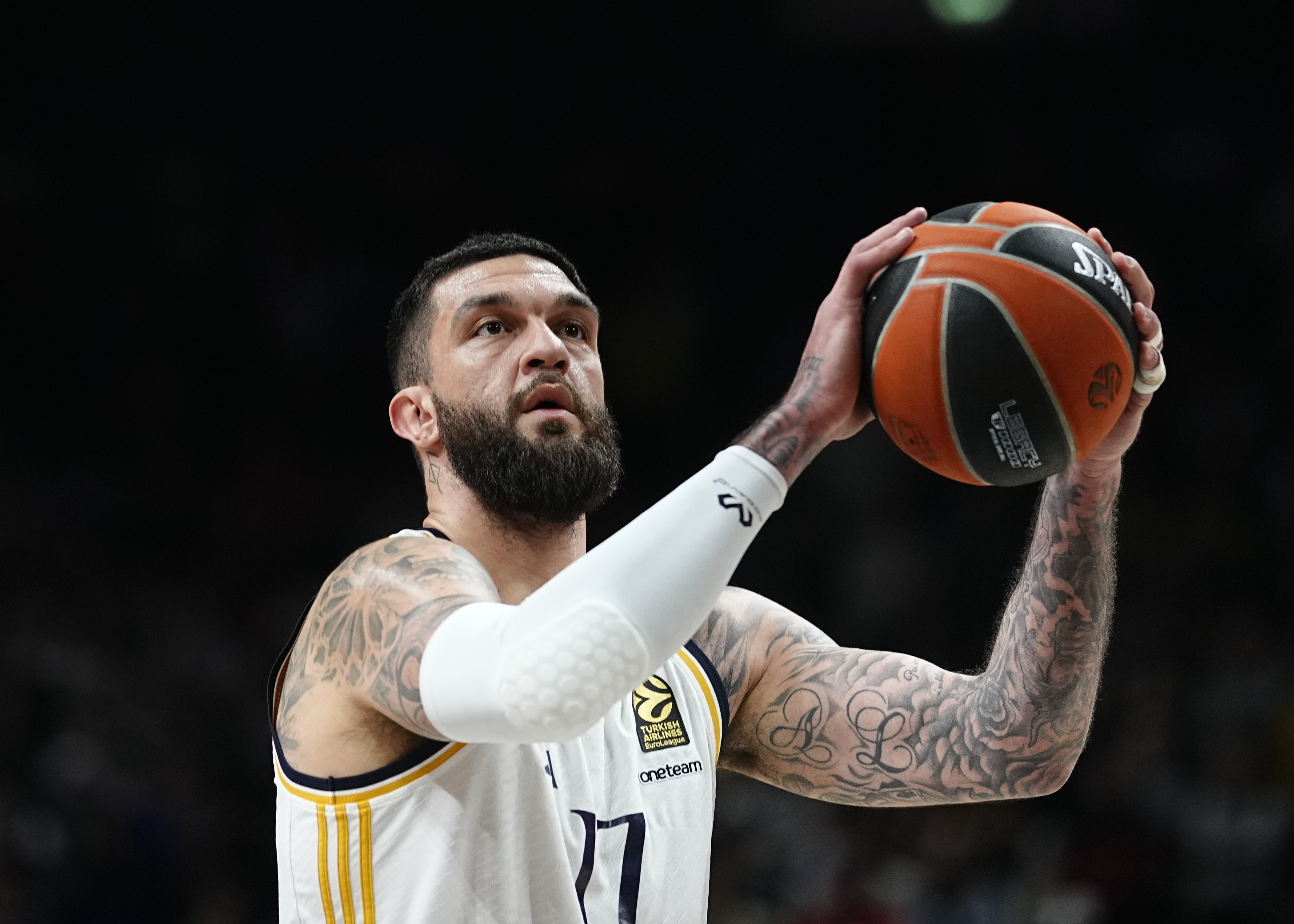 Poirier relata el inferno de Belgrado: “Tuvieron que contratar mucha seguridad”