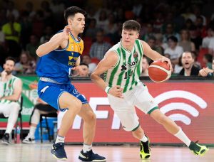 La luz que brilla en medio del desorden y el convulso Real Betis