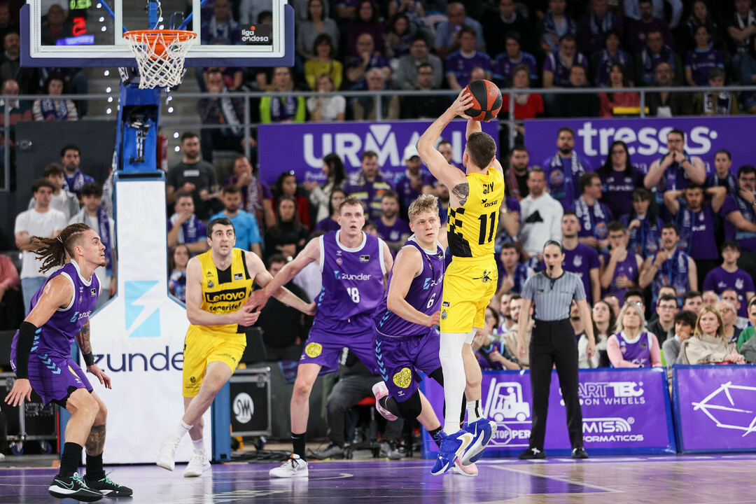 Lenovo Tenerife ata a su estrella con una renovación inteligente