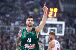 Juancho Hernángomez vuelve a Atenas… con un dilema