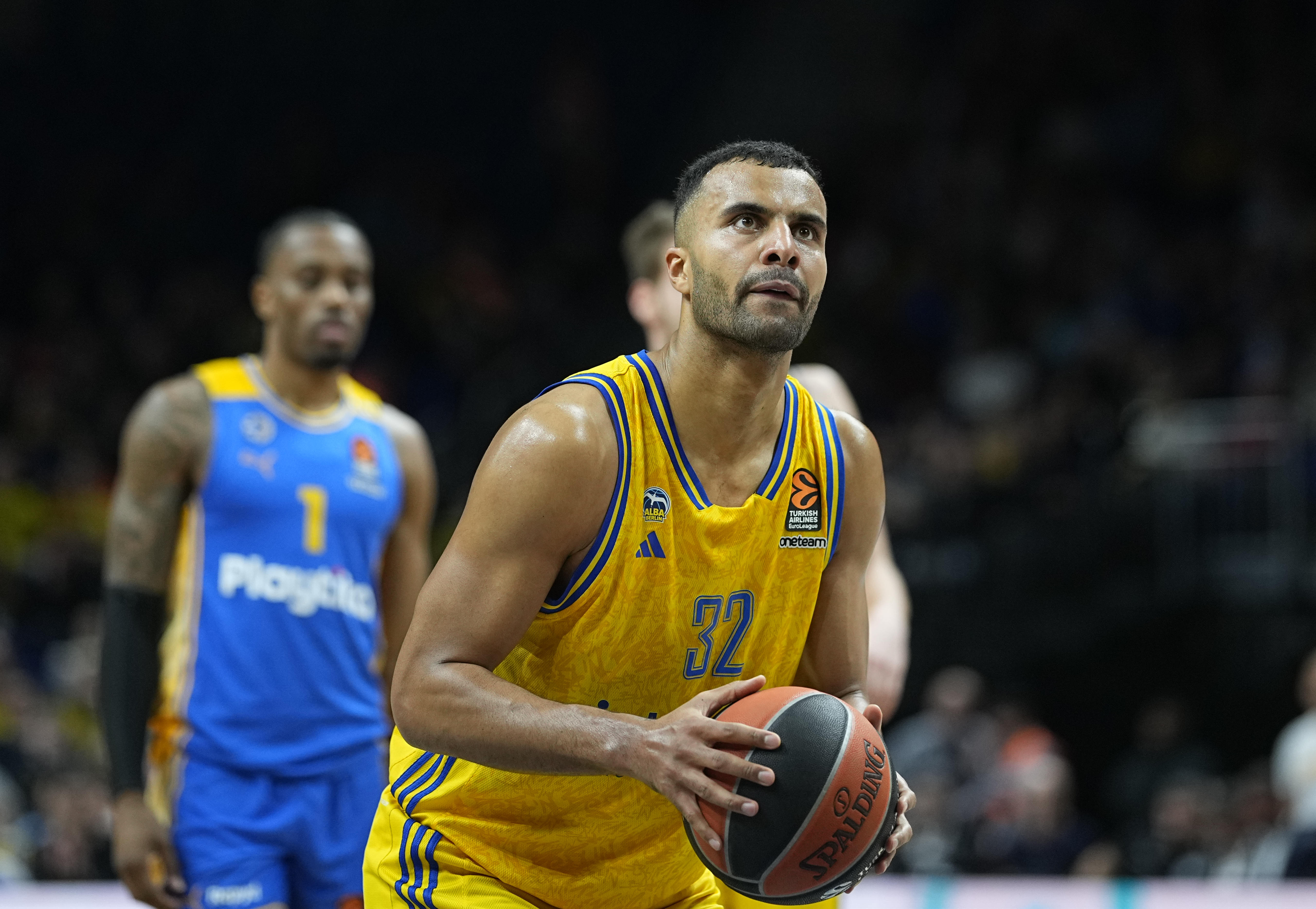 Un oro mundialista con Alemania y top de ALBA, en la órbita de Maccabi