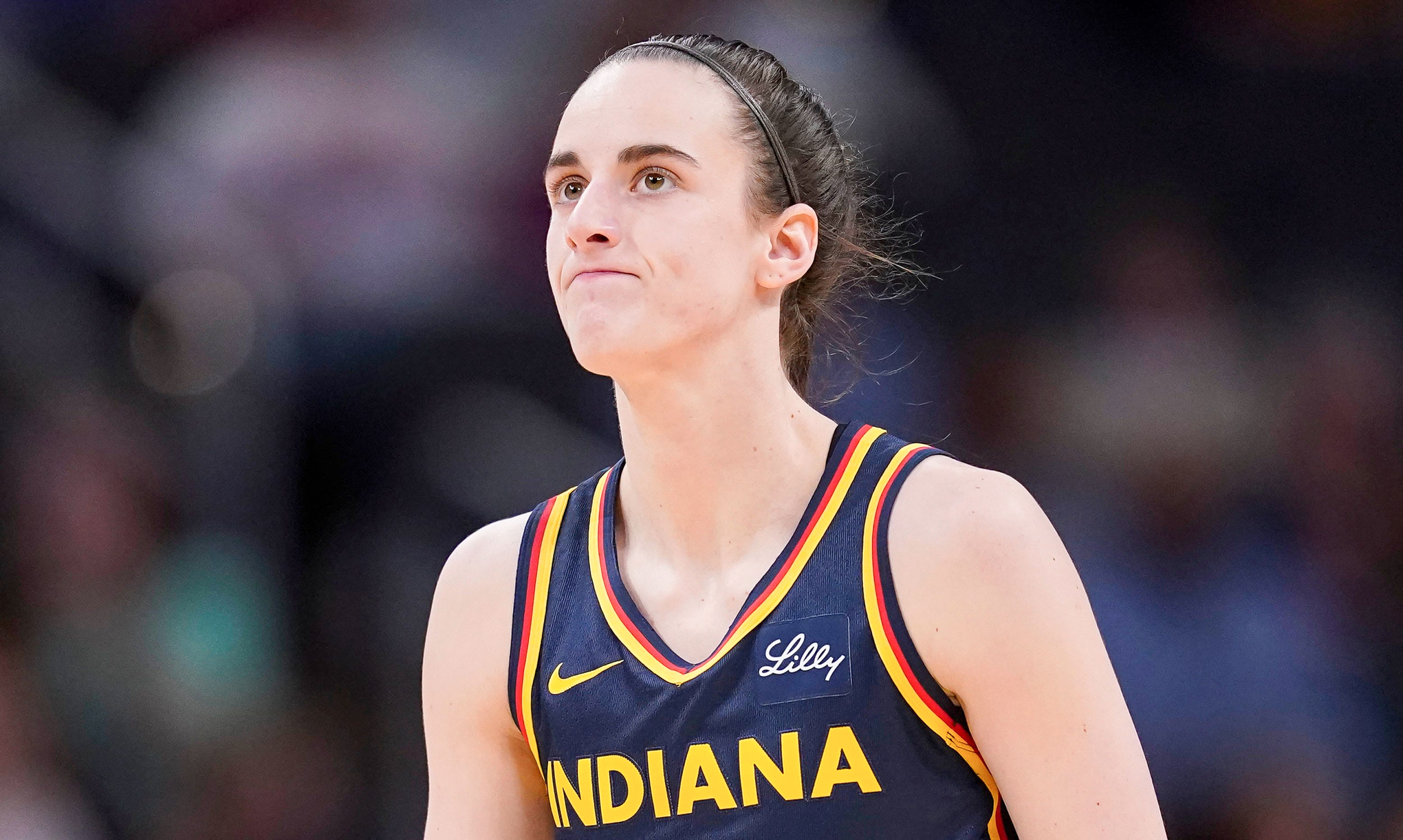 Caitlin Clark hace historia en su debut en la WNBA
