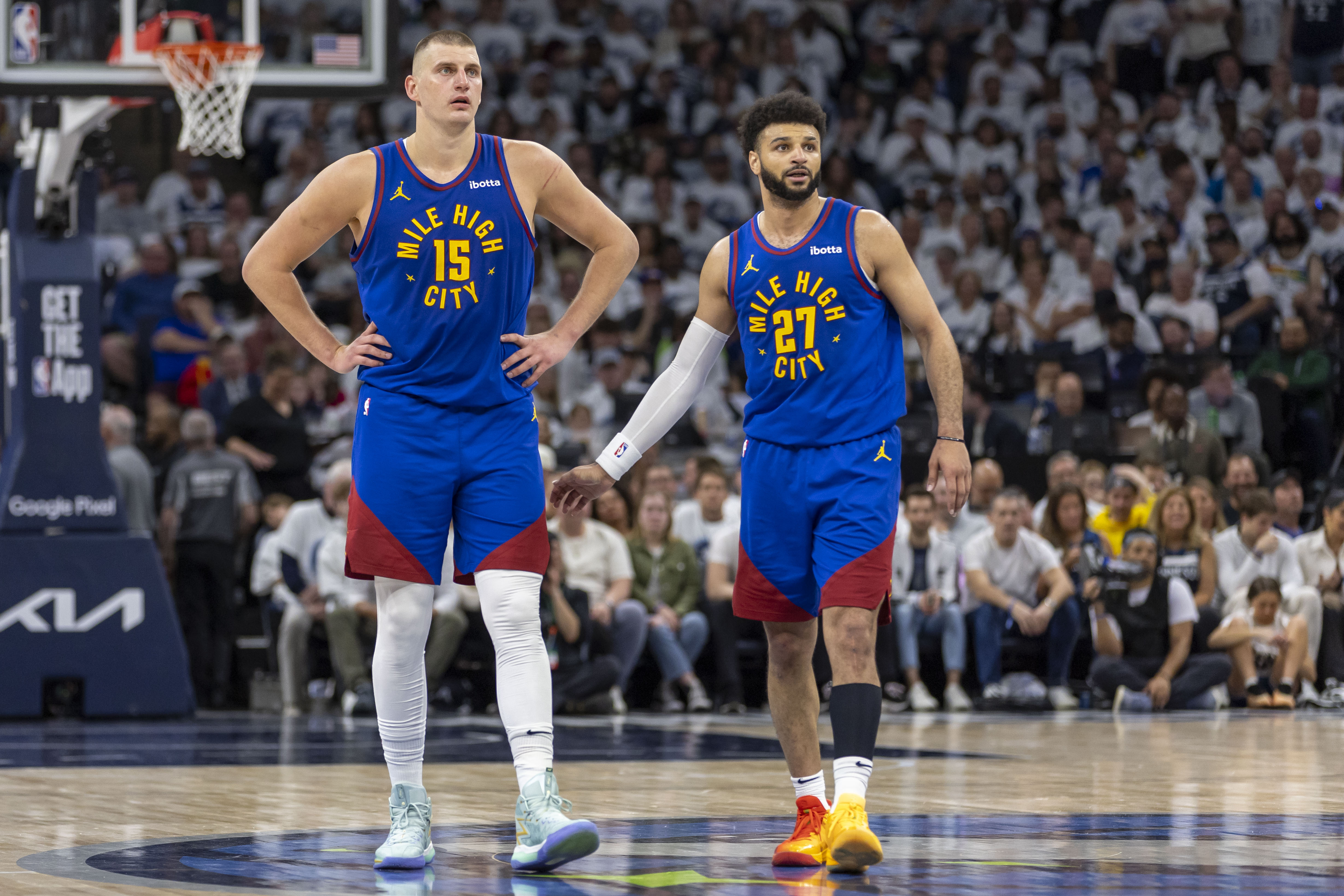 Los campeones siguen con vida: ¡+34 en Minnesota y el público se va del pabellón!