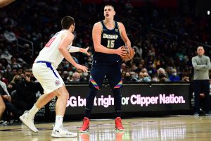 Datos NBA: cuál es el jugador que mejor defiende a Nikola Jokic