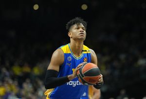 Cerca de resolver su situación en el Maccabi Tel-Aviv