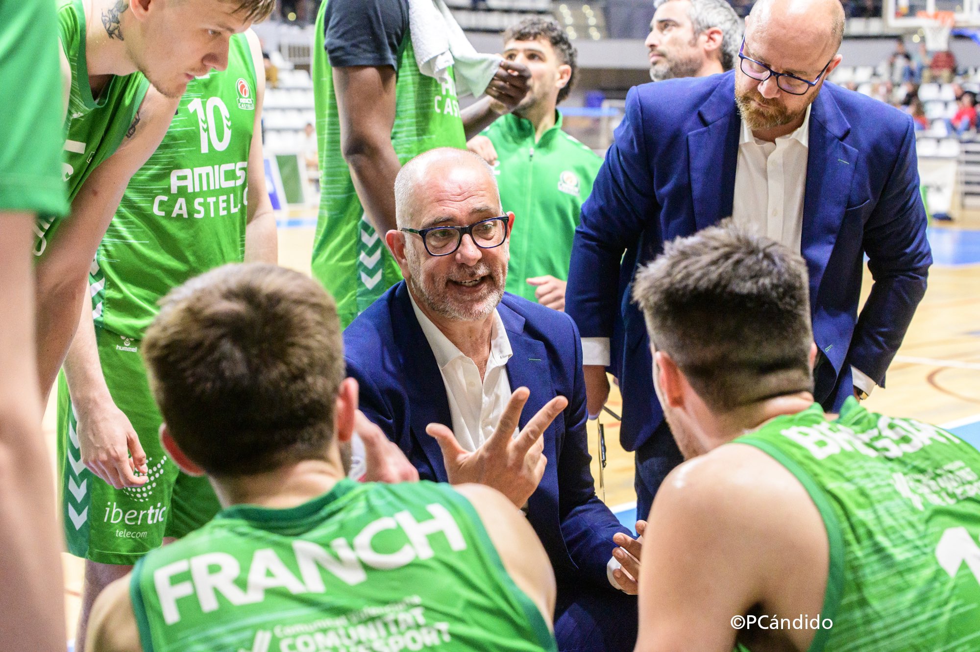 Mercado Primera FEB | Deja el banquillo pero continuará en el club