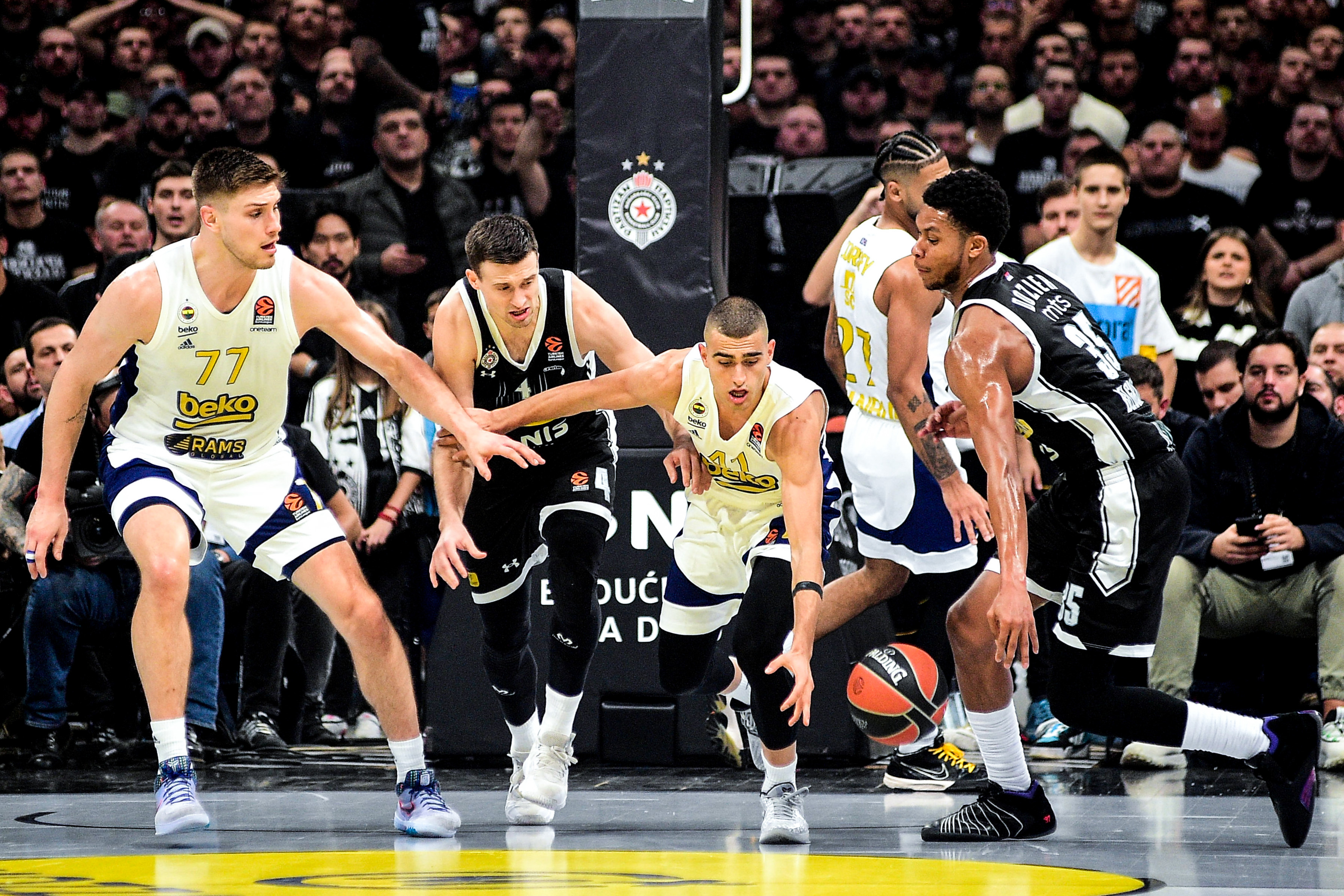 El Bayern y media Euroliga se entromete en el fichaje que es fuerte deseo de Maccabi