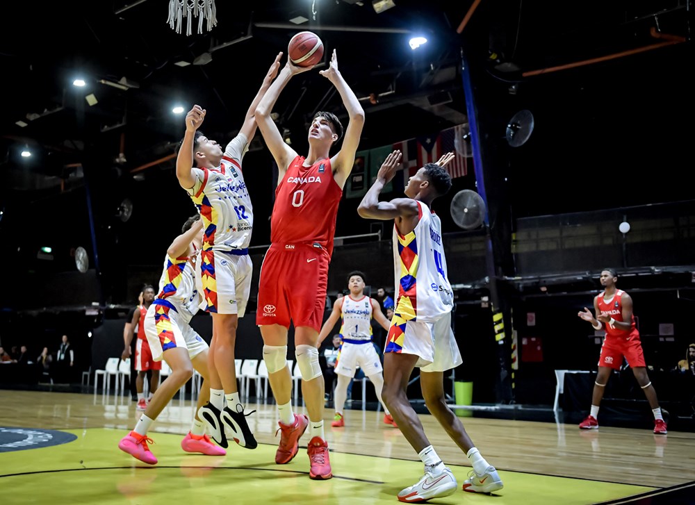 ¿Quién es Olivier Rioux? Se convertirá en el jugador más alto de la NCAA