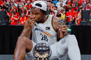 Yabusele tiene claro quién gana en la comparación: “Mejor organizado que en NBA”