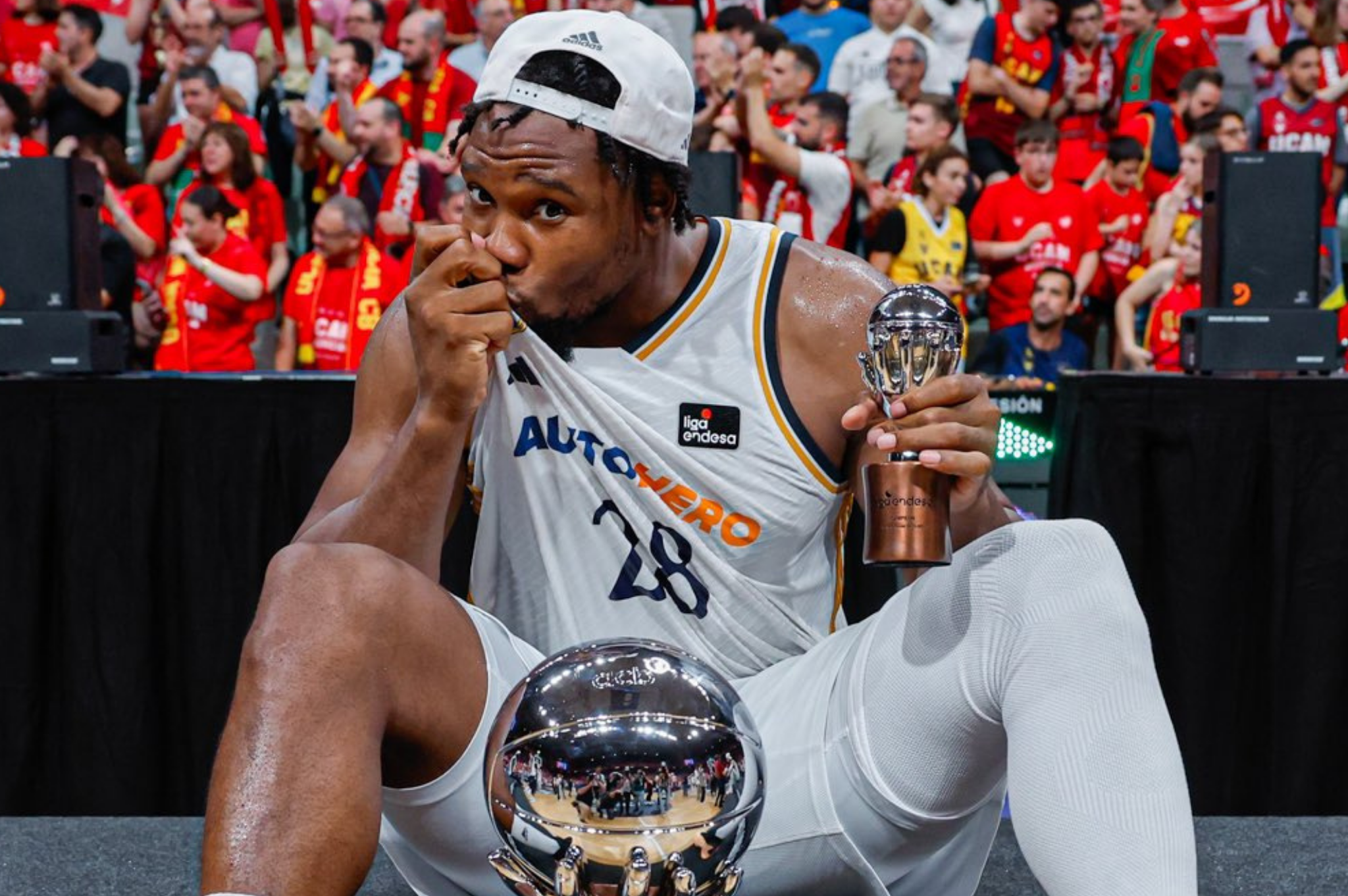 Yabusele tiene claro quién gana en la comparación: “Mejor organizado que en NBA”