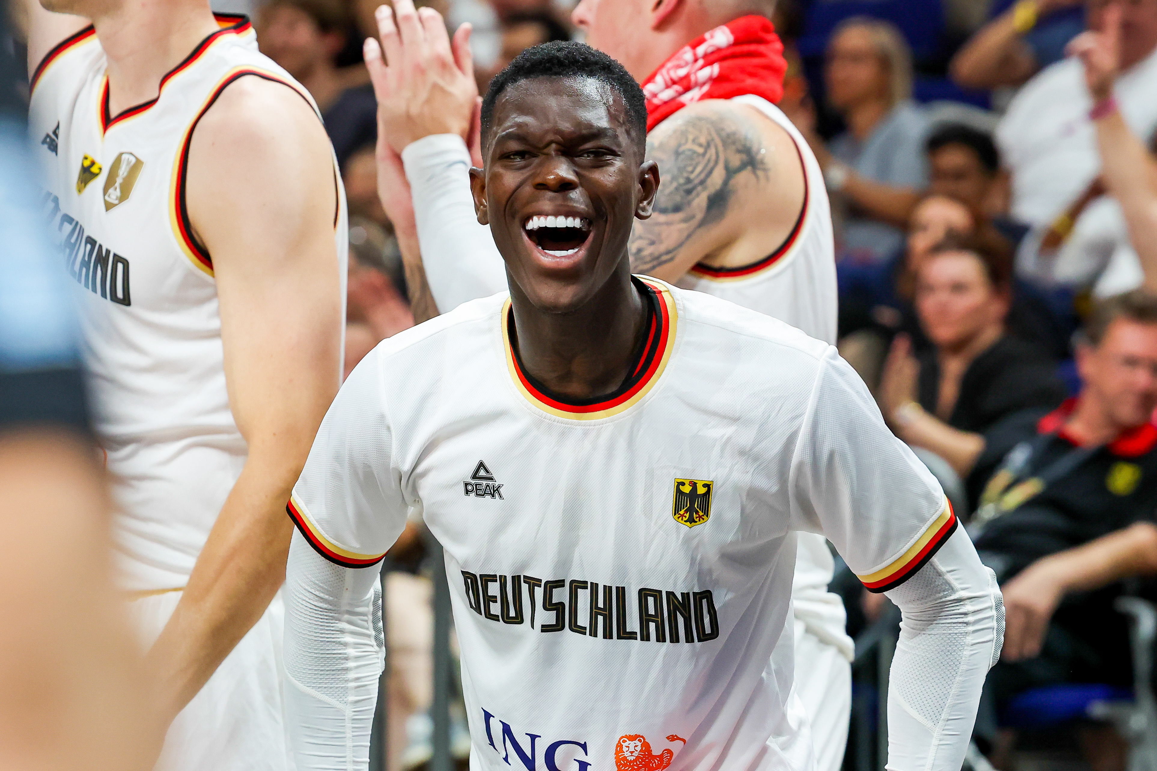 Debuta con victoria, récord y se muestra arrepentido: “Lo desperdicié”