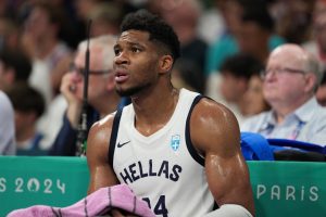 Giannis Antetokounmpo y su extraño ritual: ¿Por qué tarda tanto en los tiros libres?