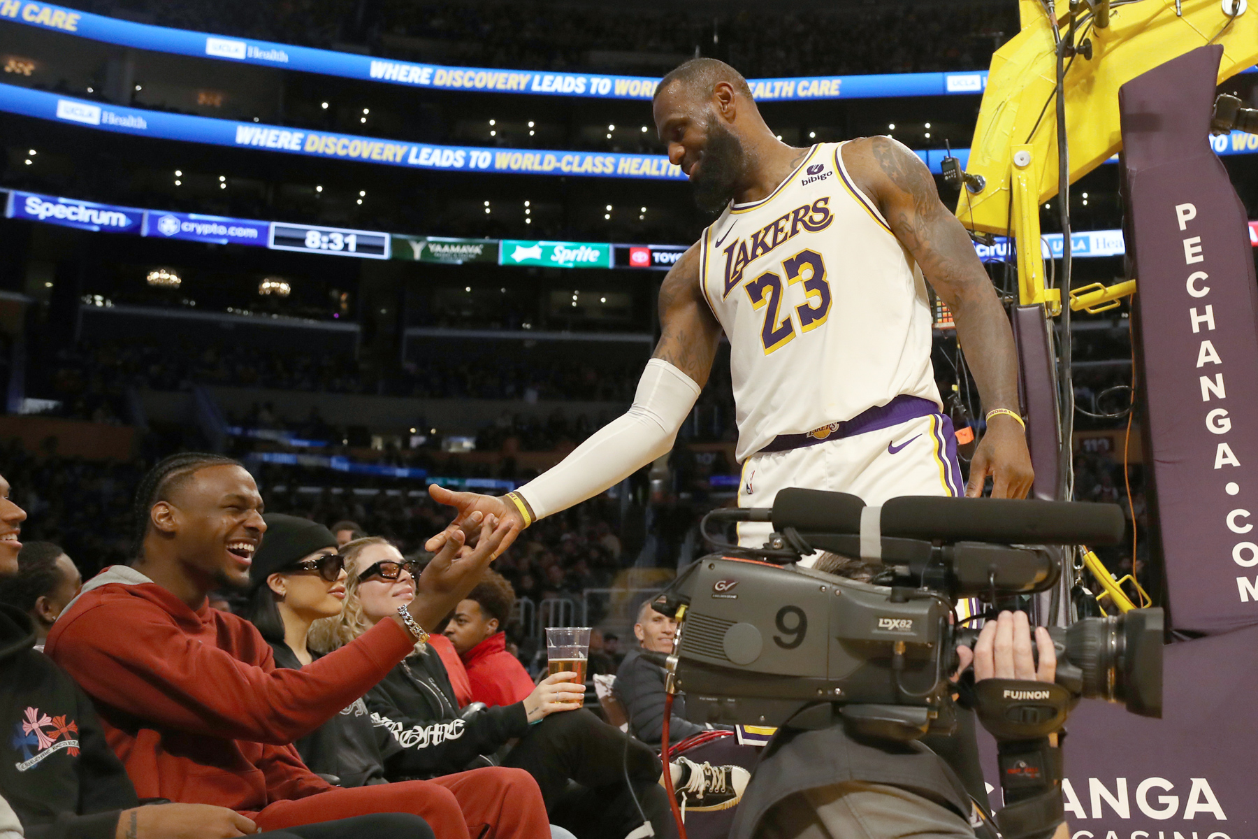 CONFIRMADO: LeBron seguirá en los Lakers y podría romper un récord anotador con Bronny