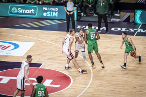 Casi no va al preolímpico, pero lidera a Brasil para dejar a Letonia sin juegos