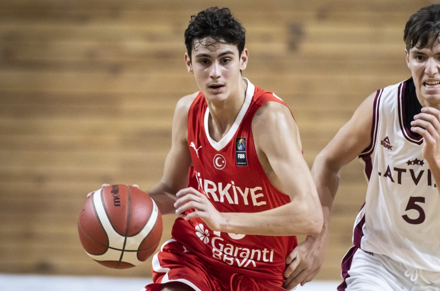 Omer Kutluay, perla del Real Madrid, se sale en el Eurobasket U16