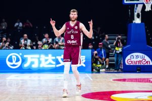 El Real Madrid tiene inesperado competidor por Davis Bertans
