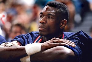 Adiós a Mutombo: por qué es considerado uno de los mejores pivots de la historia