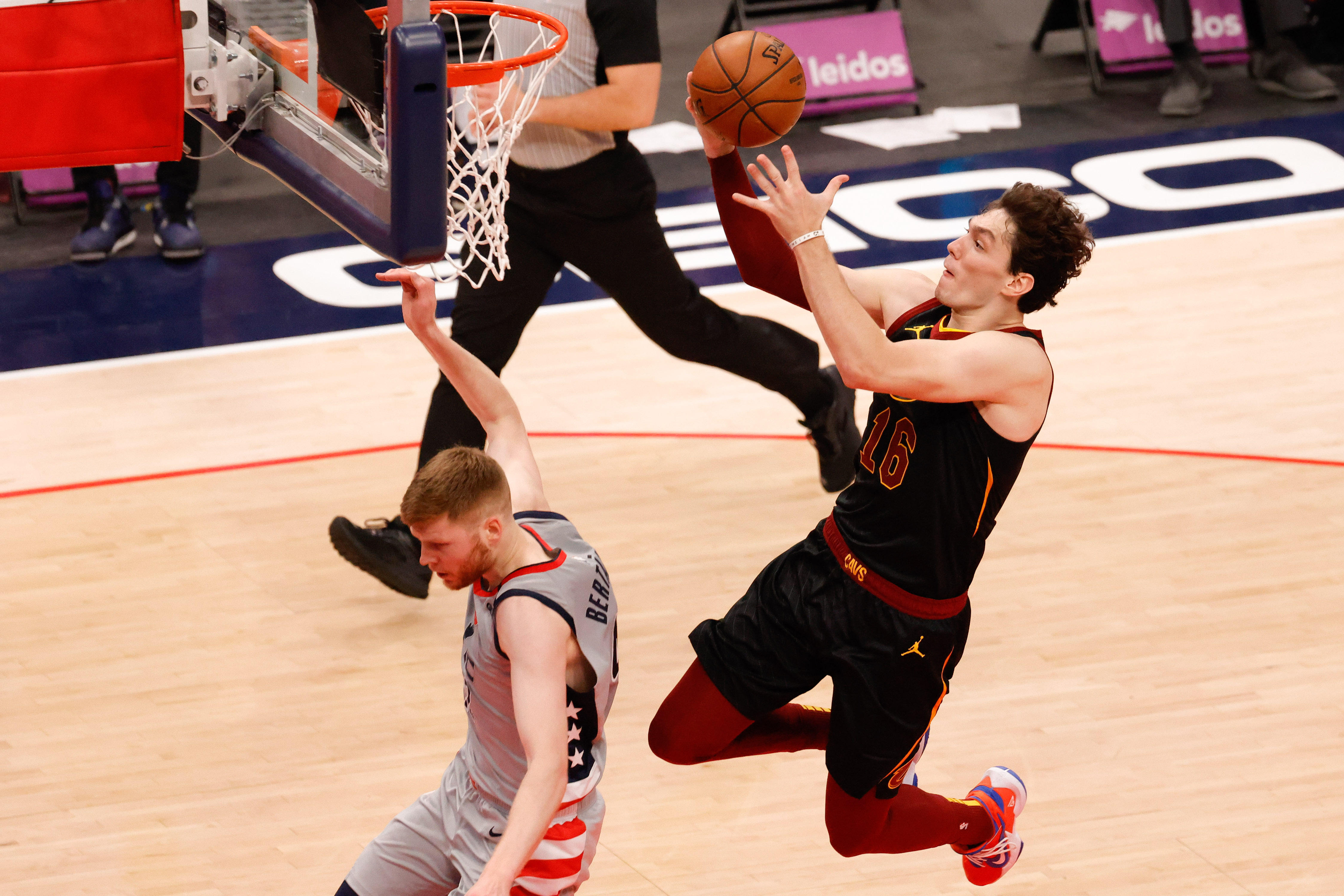 El Madrid observa el mercado: Bertans, dos NBA sin equipo y un sueño de Chus Mateo