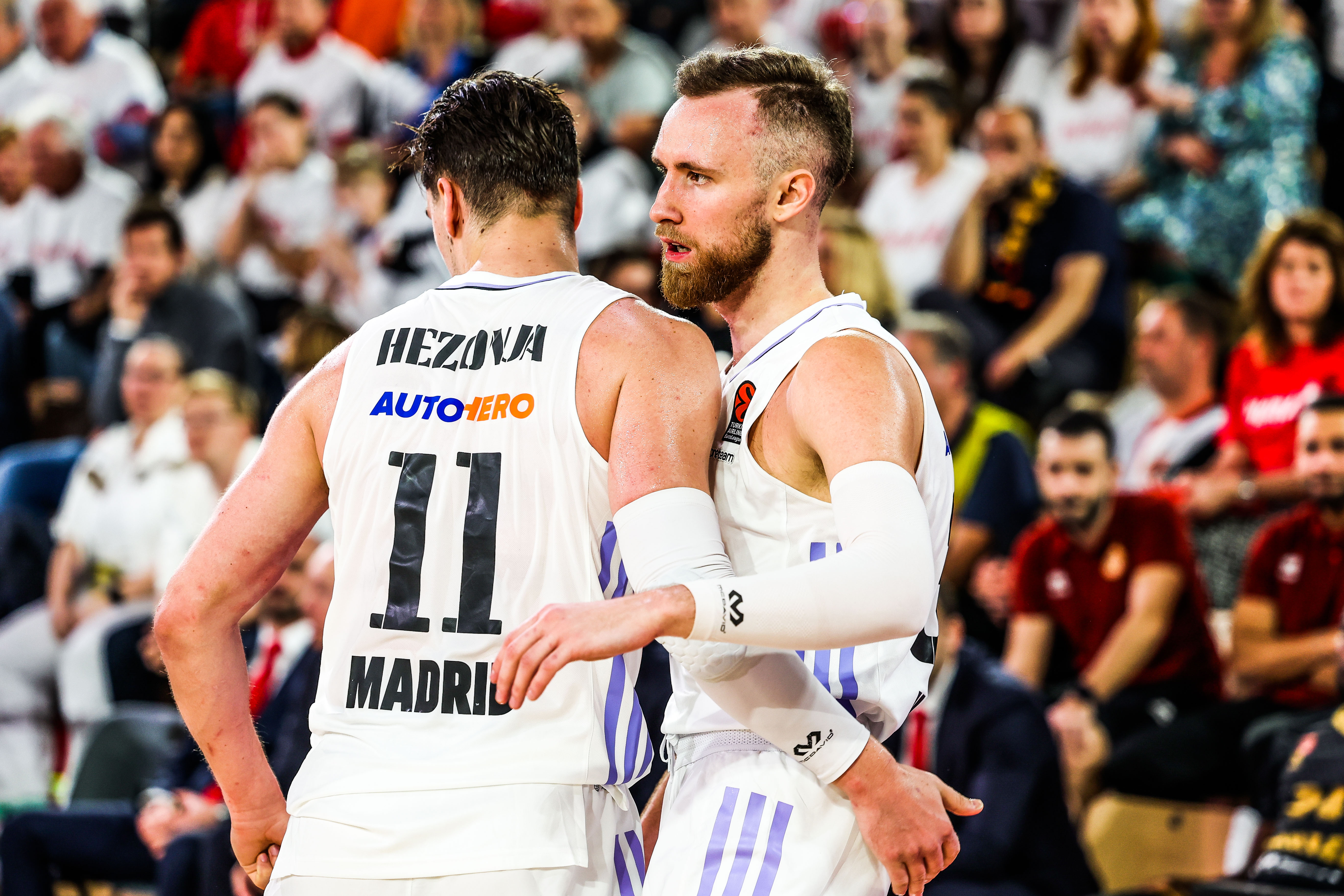 Éxito del Real Madrid en el homenaje a Petrovic: Hezonja y Musa protagonistas