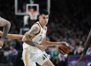 Chus Mateo tiene en casa la solución para el juego interior del Real Madrid