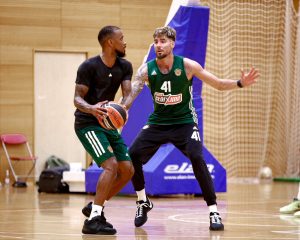 Juancho Hernangómez y Lorenzo Brown en pretemporada: el plan del Panathinaikos de Ataman