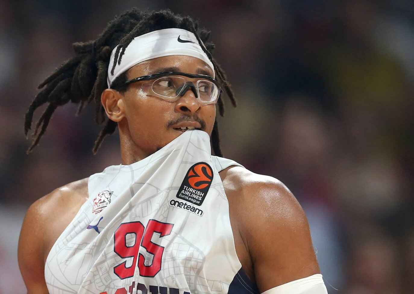 Baskonia viral: Laso come mejor en Vitoria, enorme bandera y Moneke no erró un disparo