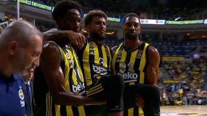Euroliga viral: se enojó Jasikevicius, Wilbekin se lesionó y Estrella Roja remontó