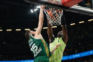 Chimezie Metu protagonista del tiro libre fantasma del Barça Basket
