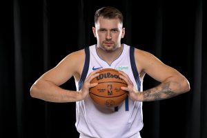 Cómo le fue a Doncic contra los Spurs y cuántos puntos puede hacer en su debut