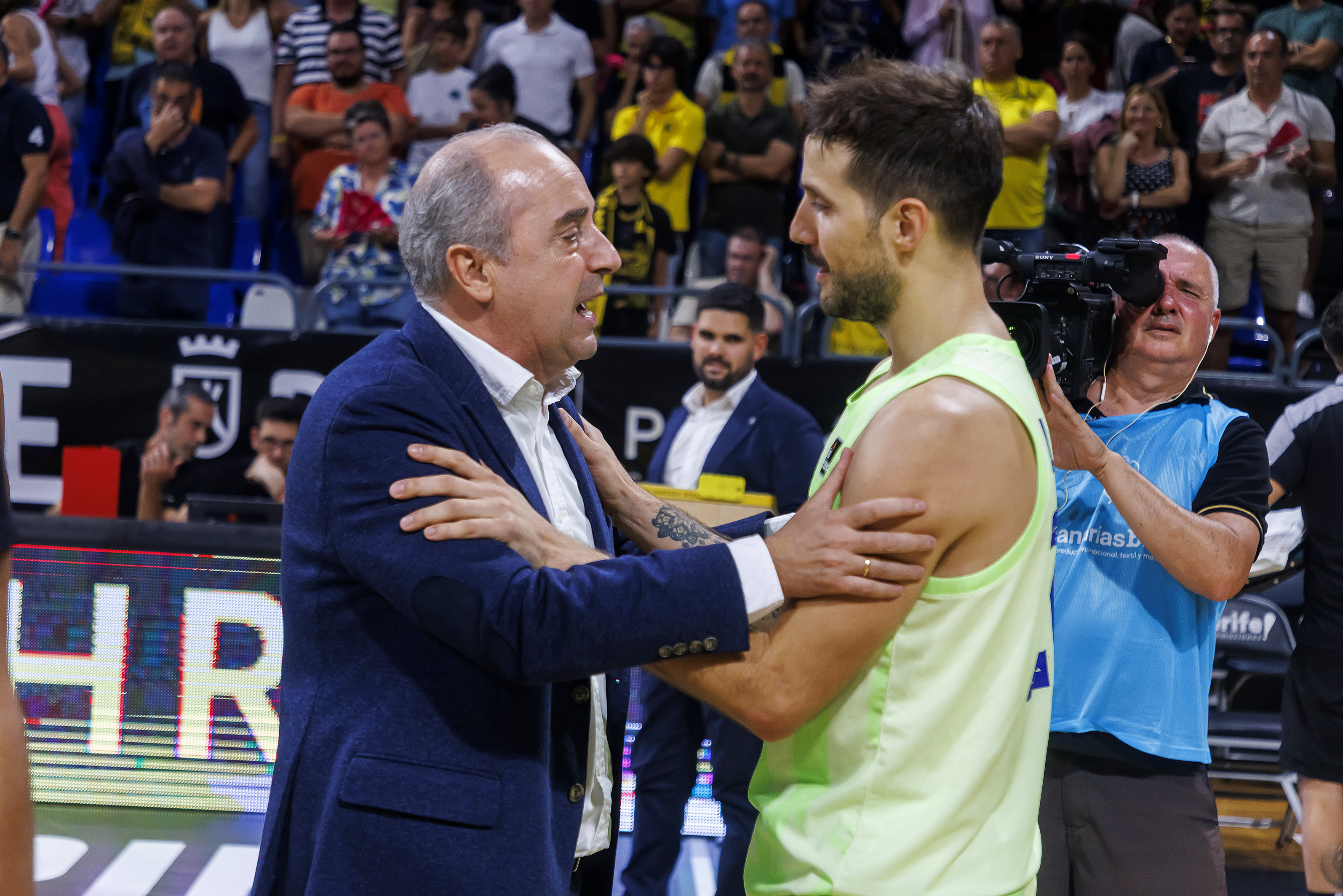 “Tienen plantillas súper millonarias”: La impotencia de Txus Vidorreta