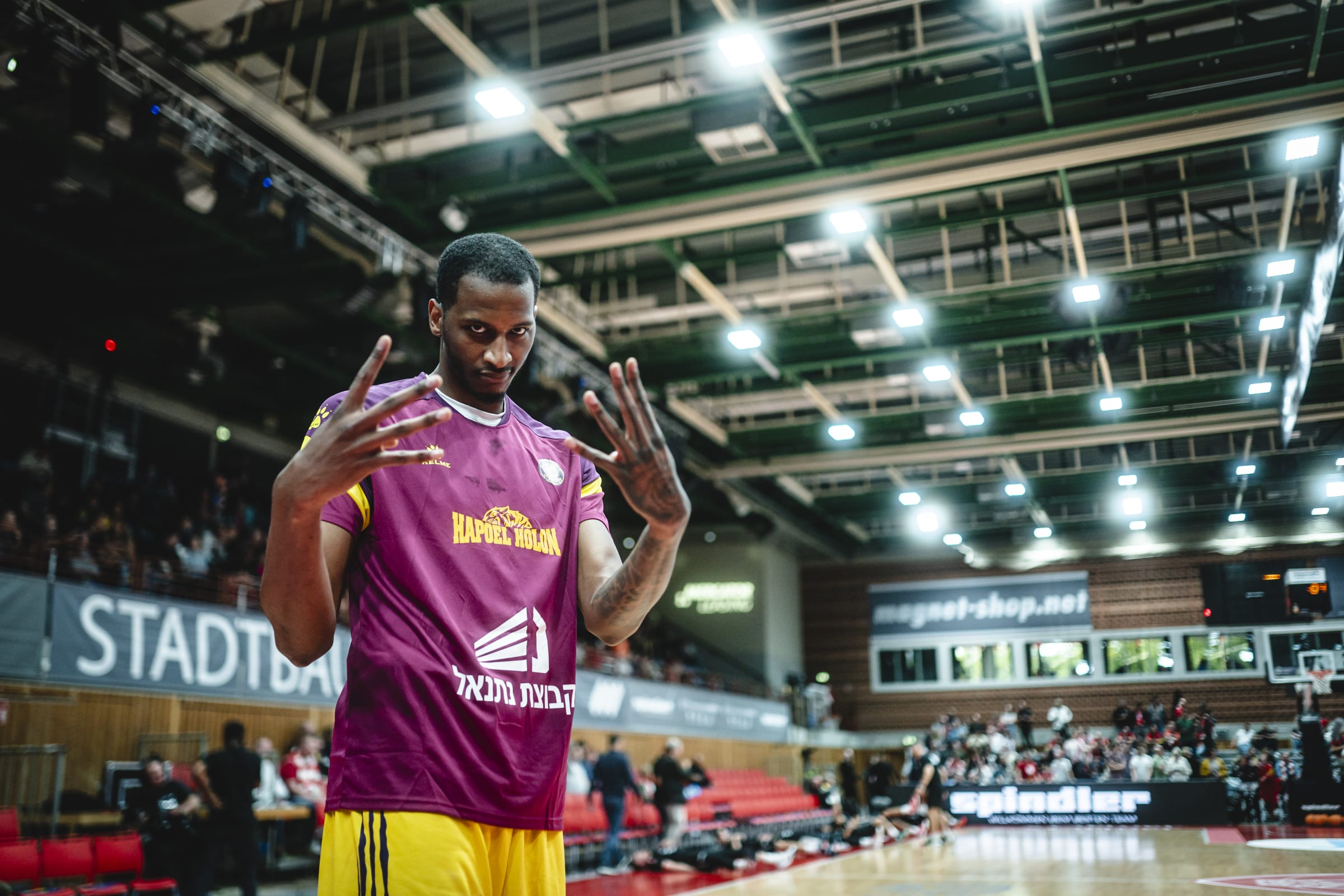 El pívot que interesaba a Valencia Basket ya ha decidido y ficha por otra potencia