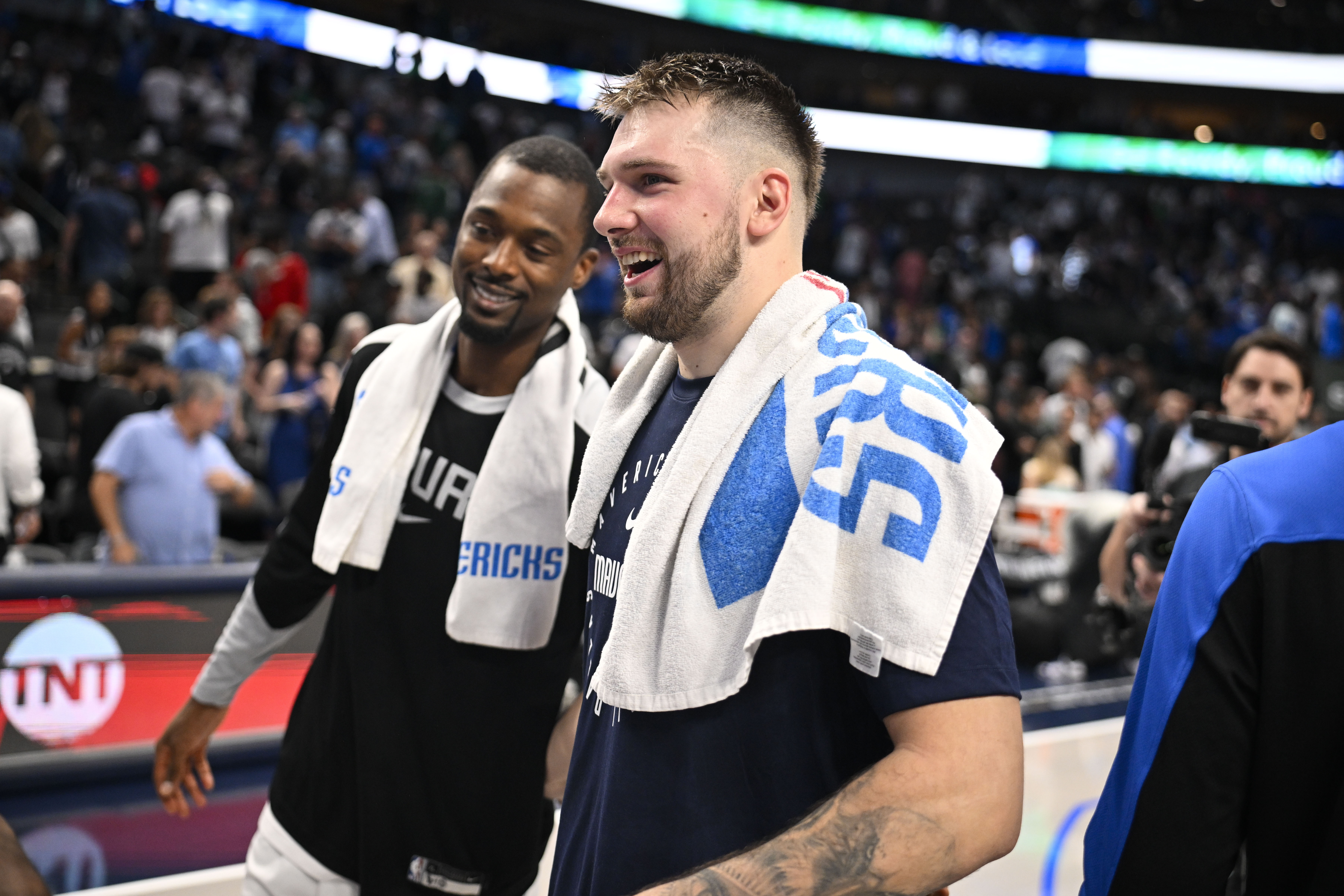Doncic elogió a su nuevo compañero por su inesperado gran partido