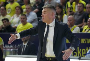 Jasikevicius sigue ‘liándola’ en Turquía: “No hice un buen trabajo”