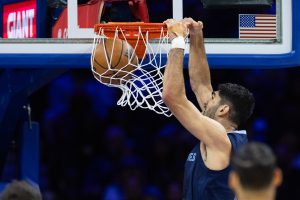 Jenkins desafió a Santi Aldama y el español se sale ante Yabusele