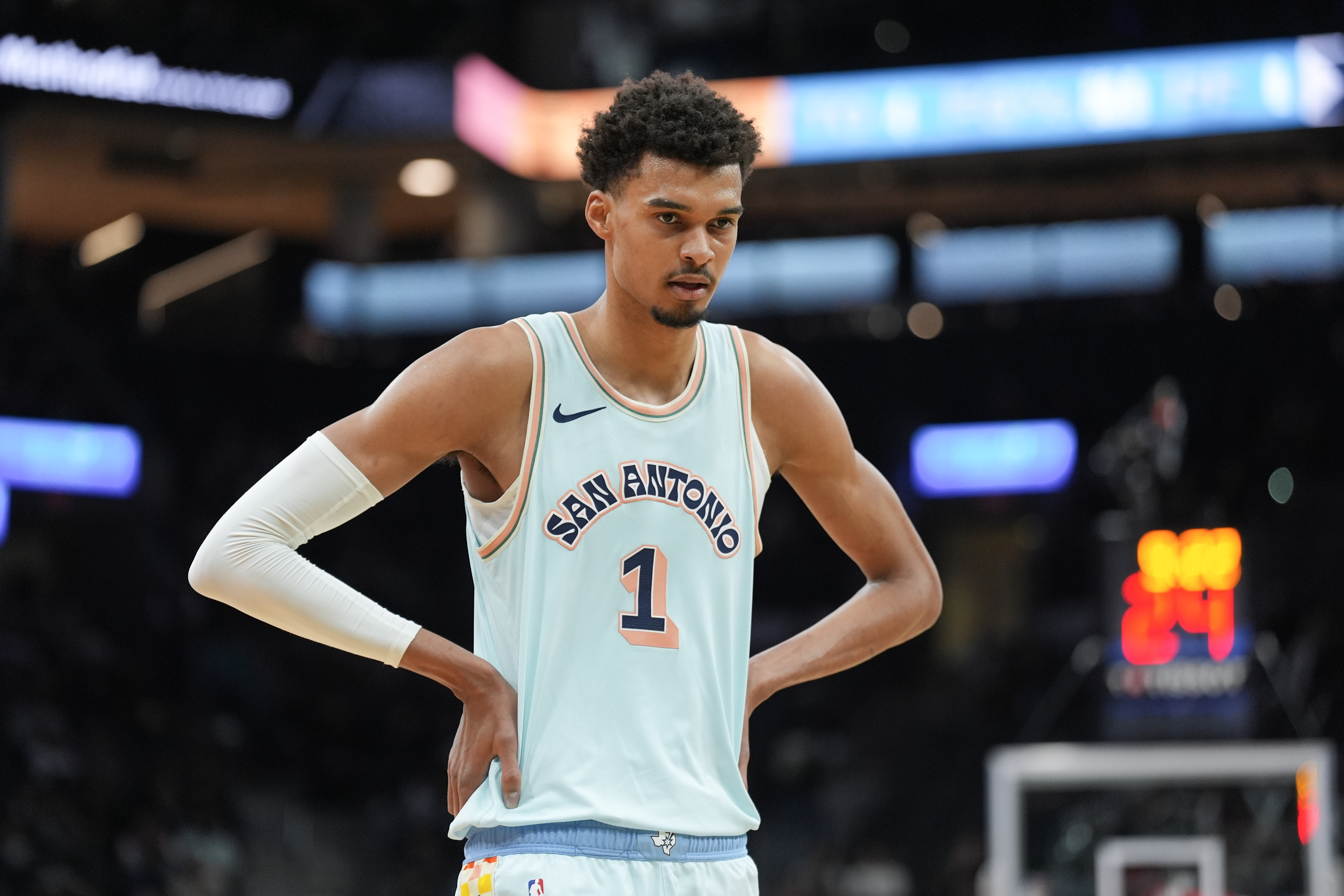 Un jugador con 38 millones de dólares de salario es el mejor socio para Wembanyama