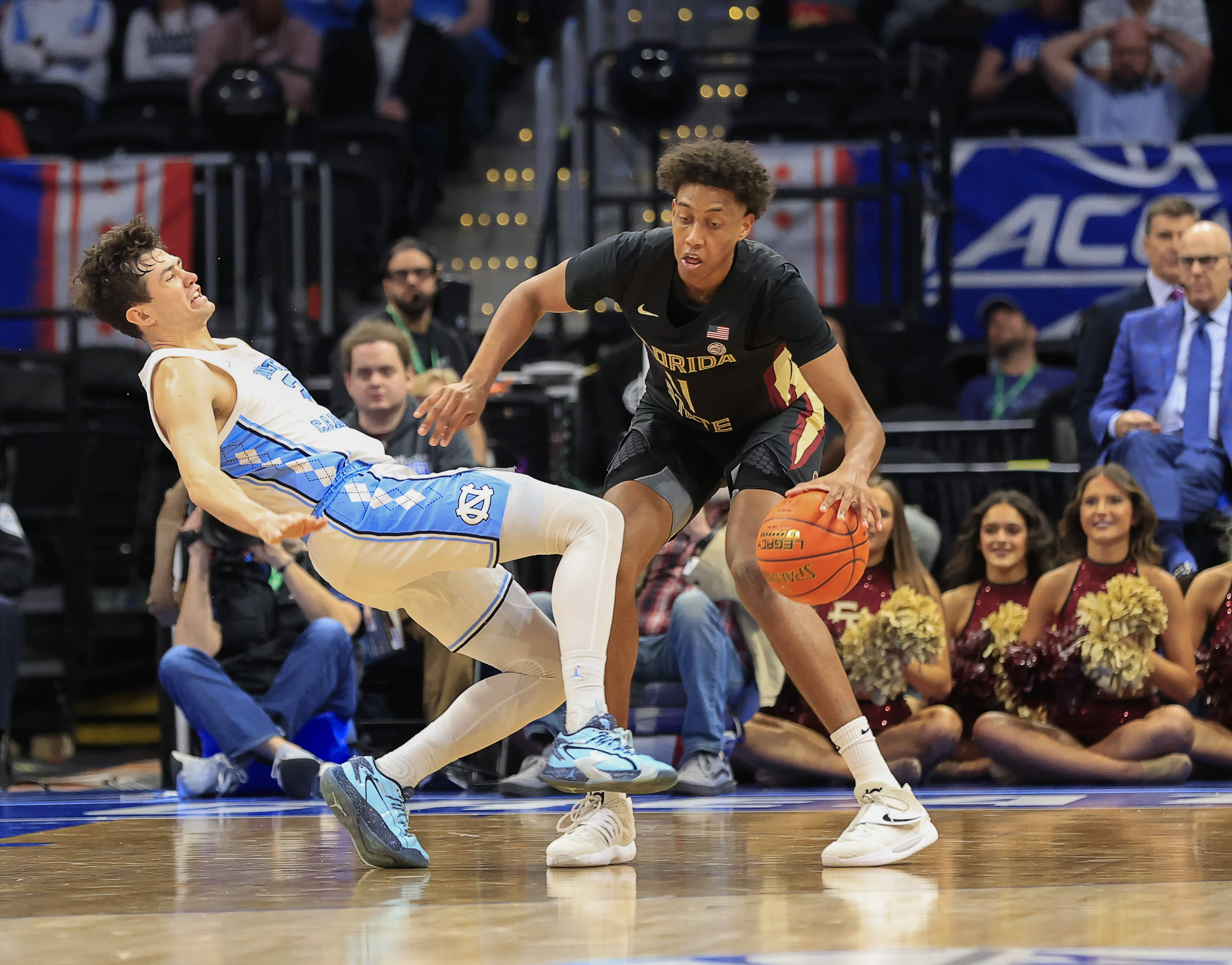 Baba Miller crea la noche perfecta y registra un dato histórico en NCAA