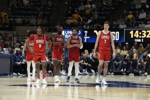 Este joven malagueño es el señor del rebote en NCAA