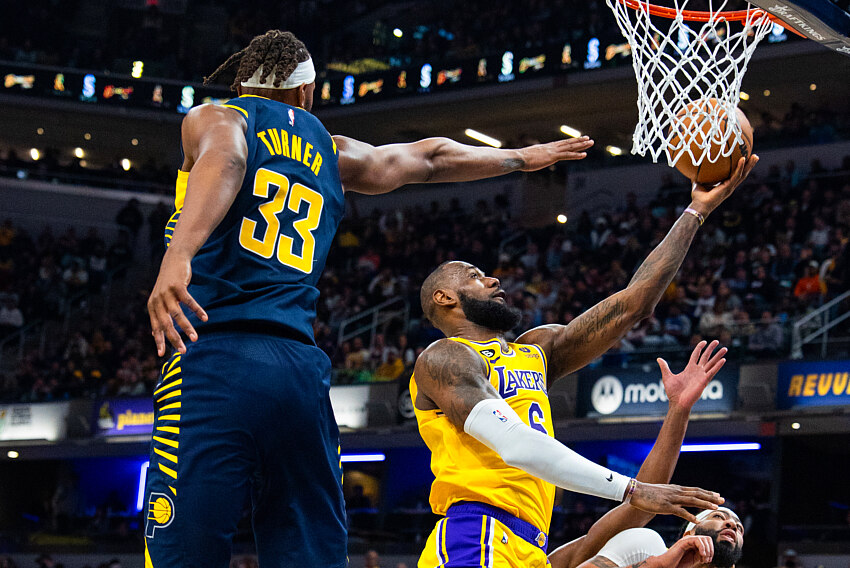 Lakers apostará todo a un pivot titular experto en tapones