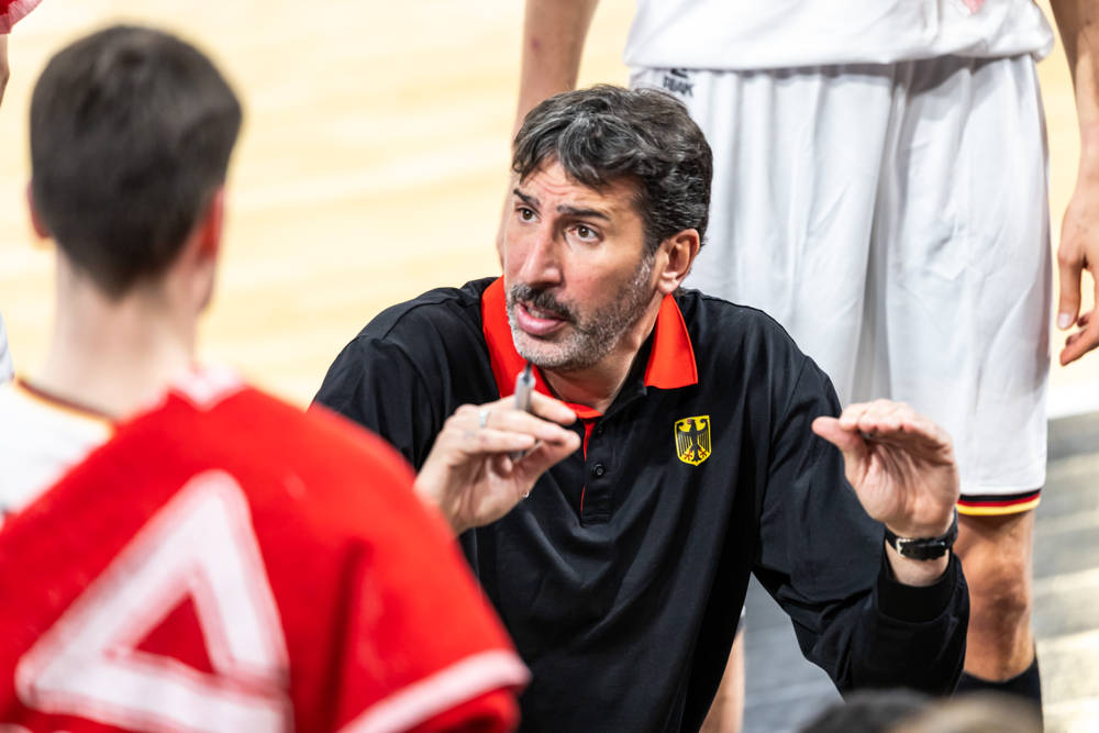 Alex Mumbrú sobre las generaciones de oro de Alemania y España: “No podemos comparar…”