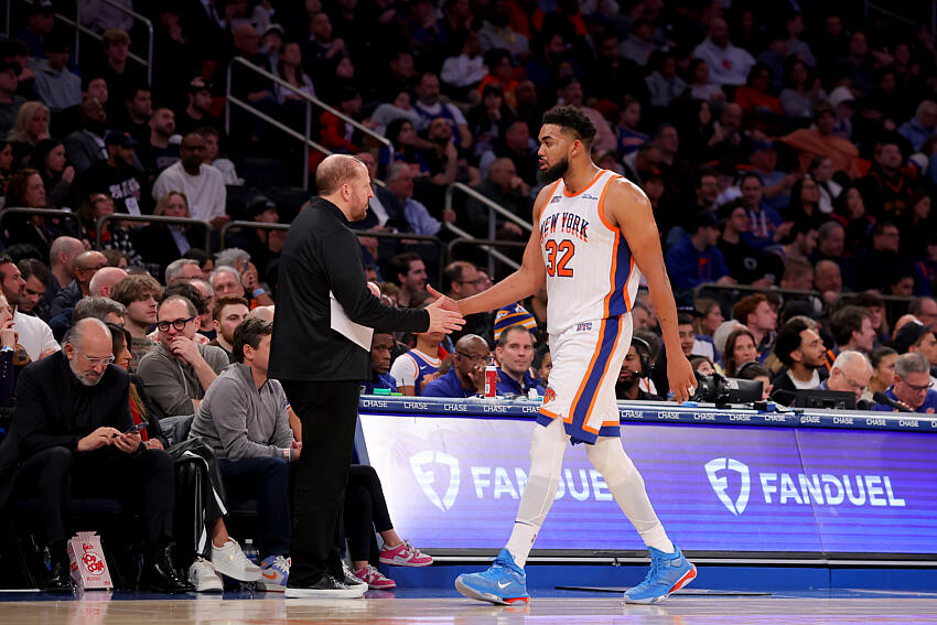 Rumores NBA: los Knicks quieren un pivot suplente y la solución está en la agencia libre