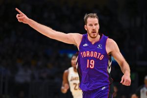 Rumores NBA: los Lakers van por un pivot que no estaba en los planes