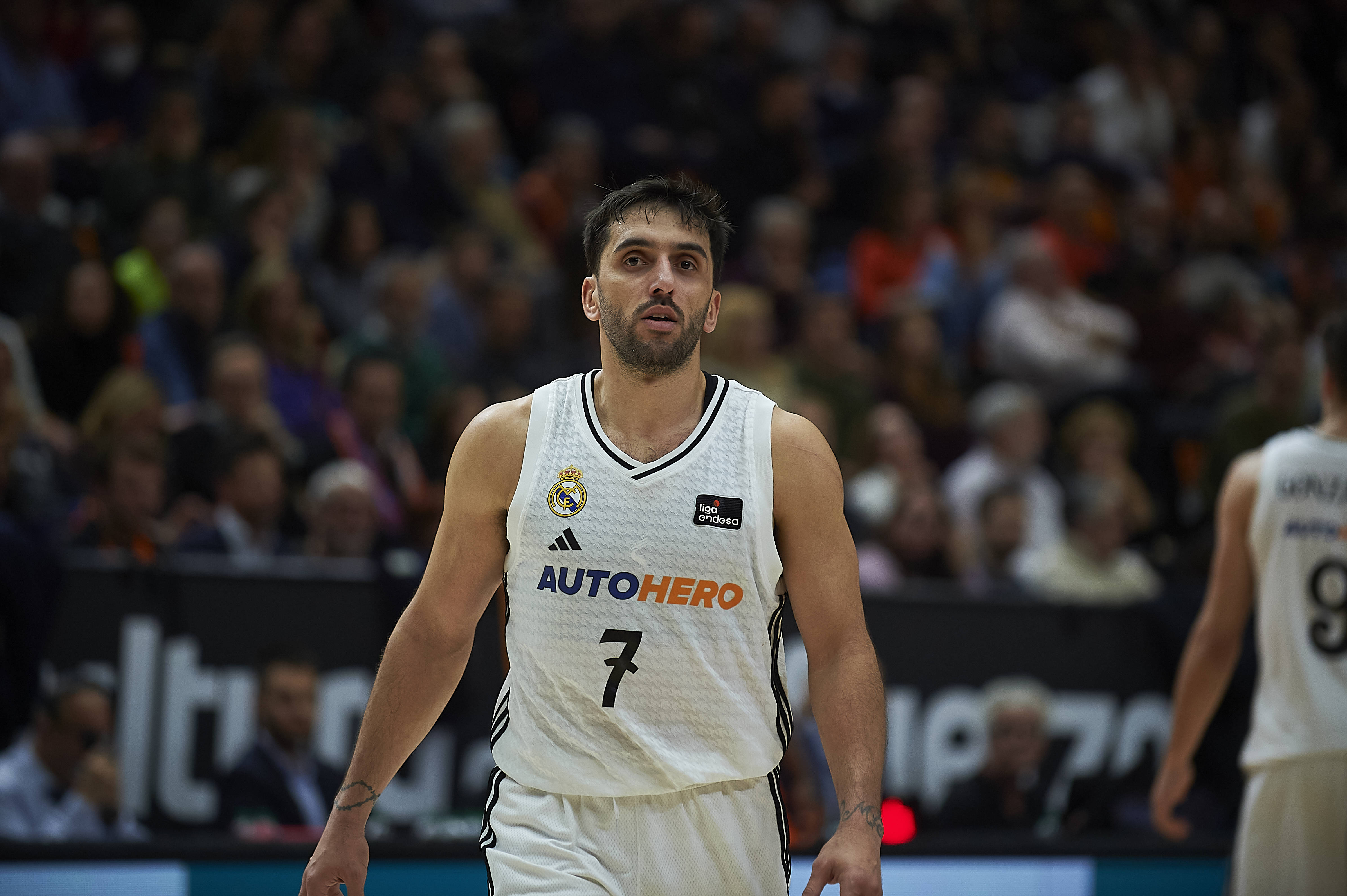 Las miradas del Real Madrid puestas en Facu Campazzo antes de otra final en Euroliga