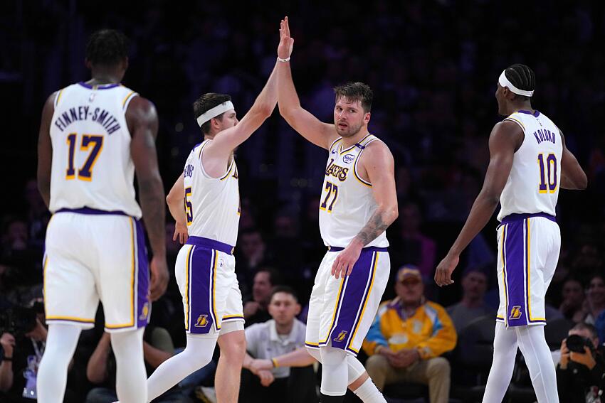 Los Ángeles Lakers podrían robarle otro jugador importante a Dallas Mavericks