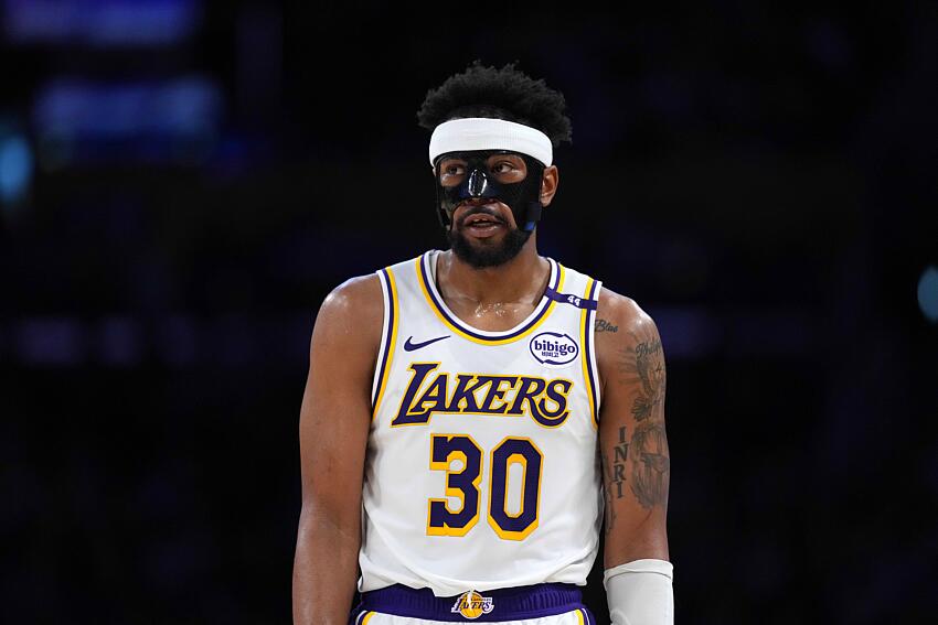 Los Ángeles Lakers perdieron a un jugador de rol, pero consiguieron a un base