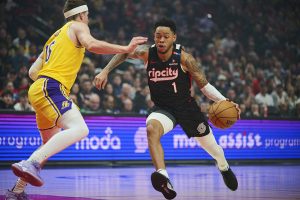 Los Ángeles Lakers buscan a un escolta TOP que promedia casi 19 puntos