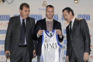 Real Madrid y Florentino Pérez incorporan una leyenda en los despachos