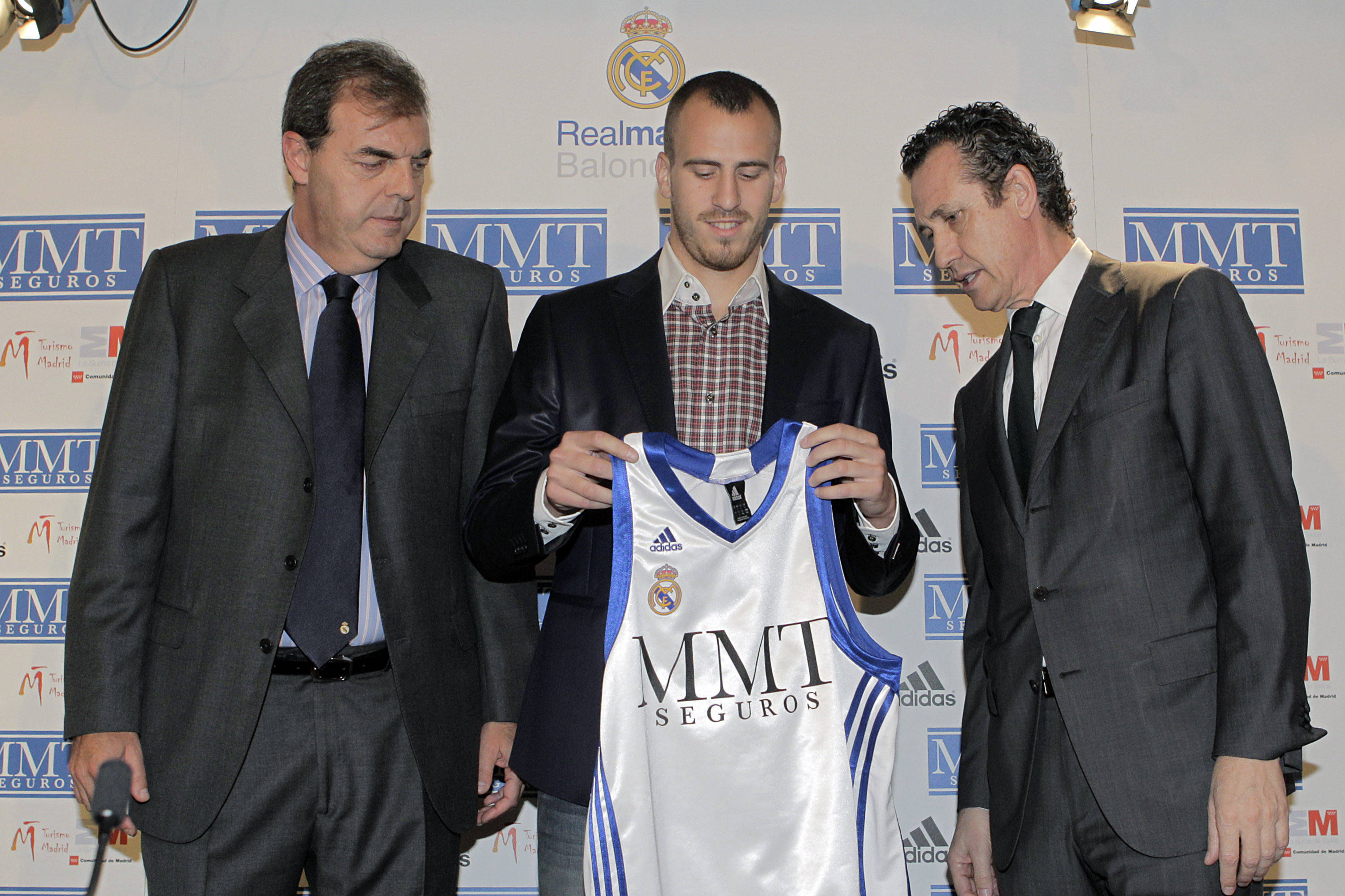 Real Madrid y Florentino Pérez incorporan una leyenda en los despachos