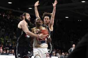 El próximo fichaje de Barça Basket se convierte en un héroe en Italia