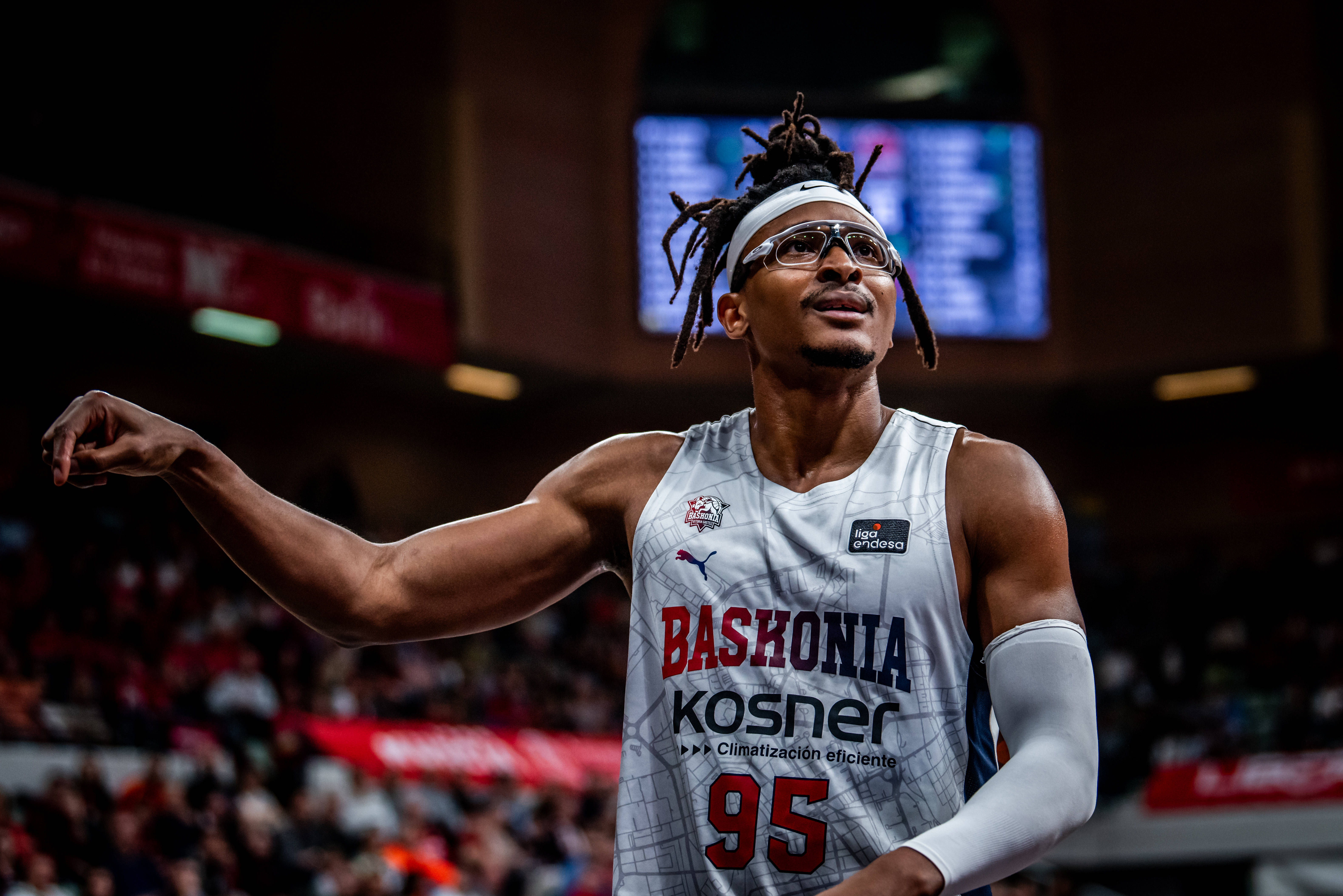 ¿Dardo de Moneke al Baskonia? “Tengo que estar feliz, sentir que me apoyan”